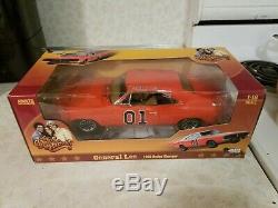Autoworld 118 Diecast Dukes Of Hazzard General Lee 1968 Dodge Charger With flag