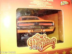 BNIB 118 Johnny Lightning GENERAL LEE Dodge Charger Dukes of Hazzard bo luke
