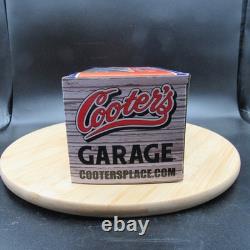 Cooter's Garage Autographed 125 Scale diecast 1969 Dodge Charger General Lee