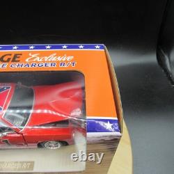 Cooter's Garage Autographed 125 Scale diecast 1969 Dodge Charger General Lee