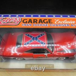 Cooter's Garage Autographed 125 Scale diecast 1969 Dodge Charger General Lee