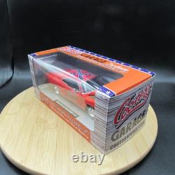 Cooter's Garage Autographed 125 Scale diecast 1969 Dodge Charger General Lee