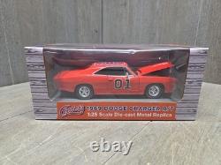Cooter's Garage Exclusive 125 Scale diecast 1969 Dodge Charger R/T General Lee
