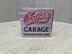 Cooter's Garage Exclusive 125 Scale diecast 1969 Dodge Charger R/T General Lee
