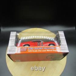 Cooter's Garage Exclusive 125 Scale diecast 1969 Dodge Charger R/T General Lee