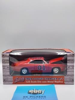 Cooter's Garage General Lee 1969 Dodge Charger R/T Diecast 125 Scale New Box C4