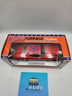 Cooter's Garage General Lee 1969 Dodge Charger R/T Diecast 125 Scale New Box C4