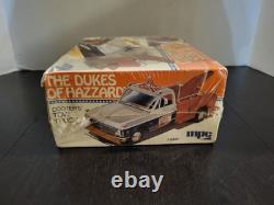Cooter's Tow Truck Dukes of Hazzard 1/25 MPC Model Kit NEW MIB Sealed Cooter's Tow Truck Dukes of Hazzard 1/25 MPC Model Kit NEW MIB Sealed