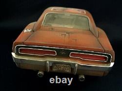 Custom 118 Dukes of Hazzard General Lee weathered junkyard