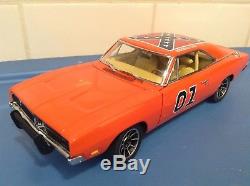 DANBURY MINT DUKES of HAZZARD The GENERAL LEE DODGE CHARGER 1/24 Scale