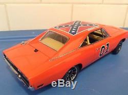 DANBURY MINT DUKES of HAZZARD The GENERAL LEE DODGE CHARGER 1/24 Scale