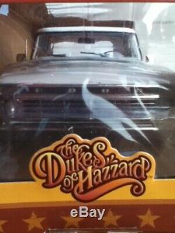 DUKES OF HAZZARD GENERAL LEE 1/18 UNCLE JESSE FORD TRUCK withSIGNED AUTOGRAPHS