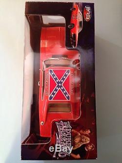 DUKES OF HAZZARD GENERAL LEE 118scale Die Cast BY RC2
