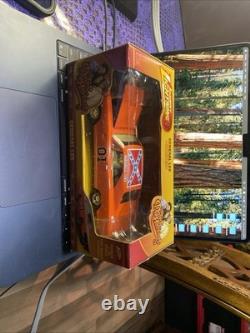DUKES OF HAZZARD GENERAL LEE 1969 Dodge Charger JOHNNY LIGHTNING 125 Scale