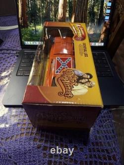 DUKES OF HAZZARD GENERAL LEE 1969 Dodge Charger JOHNNY LIGHTNING 125 Scale