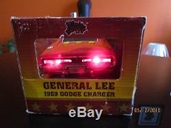 DUKES of HAZZARD 1.18 GENERAL LEE / LIGHTS & SOUND ACTION /69 DODGE CHARGER