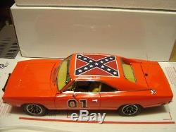 Danbury Dukes of Hazzard General Lee Diecast car- 1969 Dodge Charger & Box 124