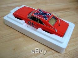 Danbury Mint 124 Scale Diecast General Lee Dukes of Hazzard'69 Dodge Charger