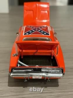 Danbury Mint 1969 Dodge Charger GENERAL LEE 01 with Original Box & Insert RARE