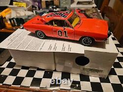 Danbury Mint 1969 Dodge Charger General Lee In Box with Title/brochure Too