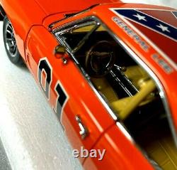 Danbury Mint 1969 Dodge Charger R/T General Lee 01 with Paperwork Title 124 New