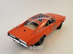 Danbury Mint 1969 Dodge Charger R/T THE GENERAL LEE 01 / SIGNED PHOTO 124
