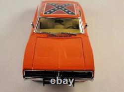 Danbury Mint 1969 Dodge Charger R/T THE GENERAL LEE 01 with Paperwork 124 L@@K