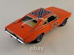 Danbury Mint 1969 Dodge Charger R/T THE GENERAL LEE 01 with Paperwork 124 L@@K