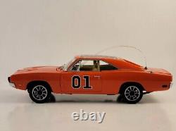 Danbury Mint 1969 Dodge Charger R/T THE GENERAL LEE 01 with Paperwork 124 L@@K