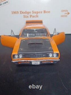 Danbury Mint 1969 Dodge Super Bee Six Pack 1/24 Diecast