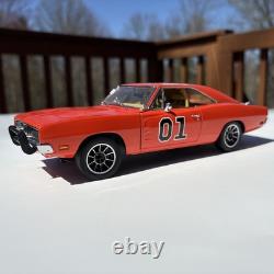 Danbury Mint General Lee 1969 Dodge Charger Diecast Car 124