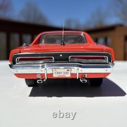 Danbury Mint General Lee 1969 Dodge Charger Diecast Car 124