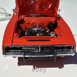 Danbury Mint General Lee 1969 Dodge Charger Diecast Car 124