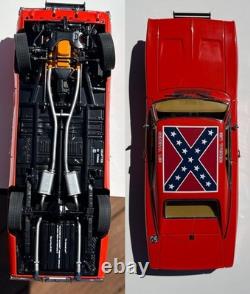 Danbury Mint General Lee 1969 Dodge Charger Diecast Car 124