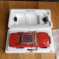Danbury Mint General Lee 1969 Dodge Charger Diecast Car 124