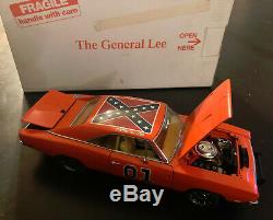 Danbury Mint General Lee Dukes Of Hazzard Dodge Charger 1/24 Scale Diecast Car