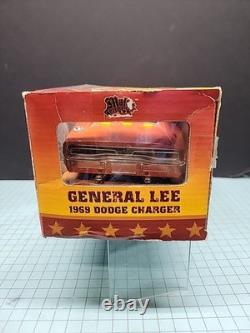 Dukes Of Hazzard 1/18 General Lee 1969 Charger Malibu International 2006