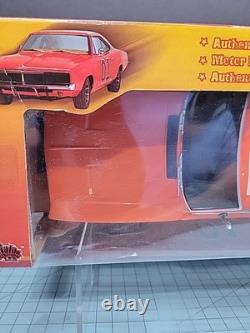 Dukes Of Hazzard 1/18 General Lee 1969 Charger Malibu International 2006