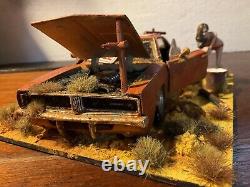 Dukes Of Hazzard 1/24 General Lee Daisy Duke Junkyard Custom Model