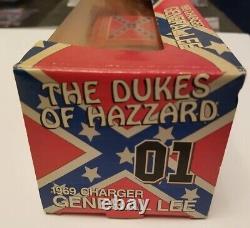 Dukes Of Hazzard 1969 Charger General Lee 125 Autographed By Ben Jones Ertl