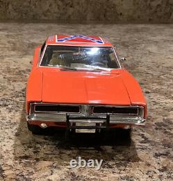 Dukes Of Hazzard 1969 Dodge Charger General Lee 1/18 scale, diecast