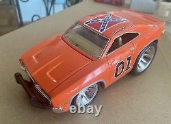 Dukes Of Hazzard GENERAL LEE 1969 CHARGER Joy Ride Die Cast Car 2005 Stylized
