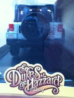 Dukes Of Hazzard General Lee 1/18 Diecast Daisy Duke White Dixie Jeep & License