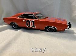 Dukes Of Hazzard General Lee 118 JSA Auto Daisy Bo Luke Bach Schneider Wopat