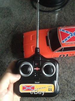 Dukes Of Hazzard General Lee Remote Control Car 1/18 Scale With Remote Control