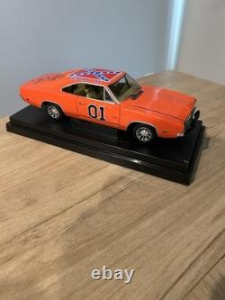 Dukes Of Hazzard Scale 118 General Lee Johnny Lightning? Autographed By Cooter