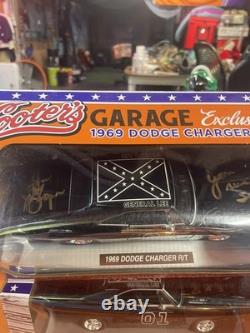 Dukes of Hazard Cooters 125 Blackout Series Wopat Autograph