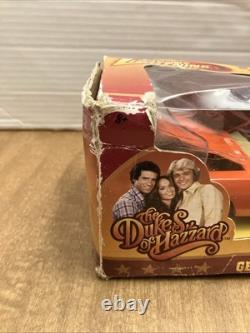 Dukes of Hazzard 1/25 General Lee 1969 Dodge Charger Johnny Lightning Diecast