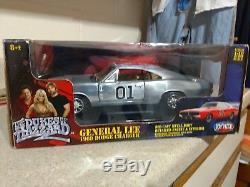 Dukes of Hazzard 118 Scale General Lee Chrome Die-cast Metal Body