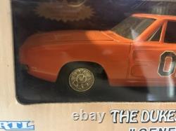 Dukes of Hazzard 125 Die-Cast General Lee Signed John Bo Schneider In Box